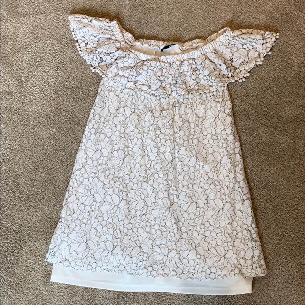 White flower lace off the shoulder dress